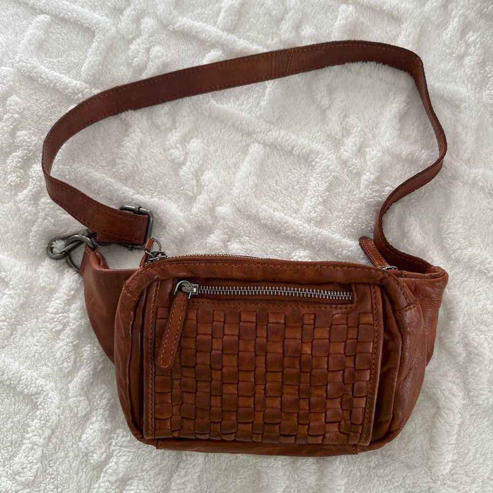 Source Unknown Brown Woven Leather Bag